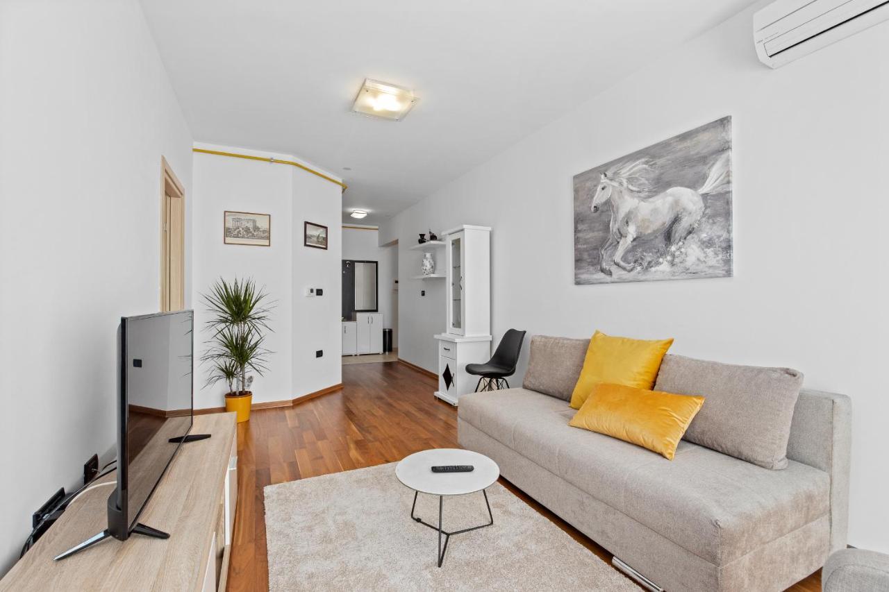 Feniks Fazana Apartman Exterior photo