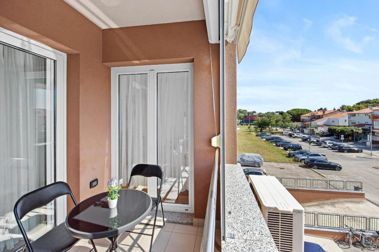 Feniks Fazana Apartman Exterior photo